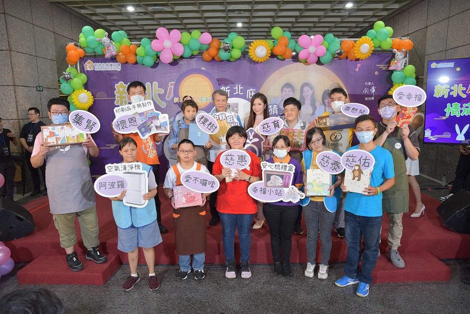 局長.代言人蔡尚樺與12家展售工場代表合照S