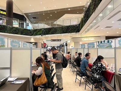 1140831-1-1現場面試人潮