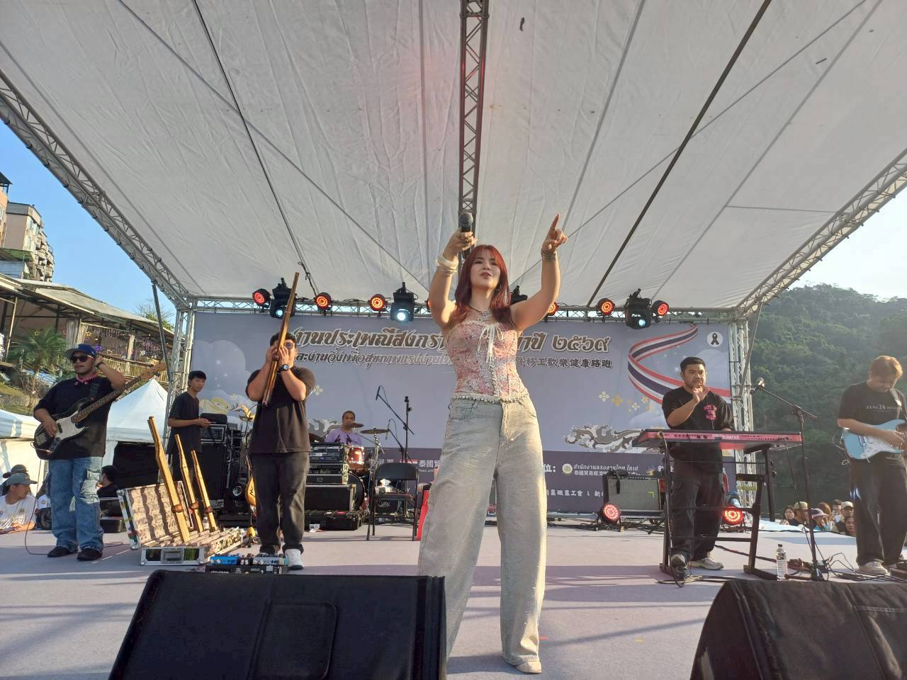 泰國超人氣樂團MEENTRA INTIRA壓軸登場，嗨翻全場