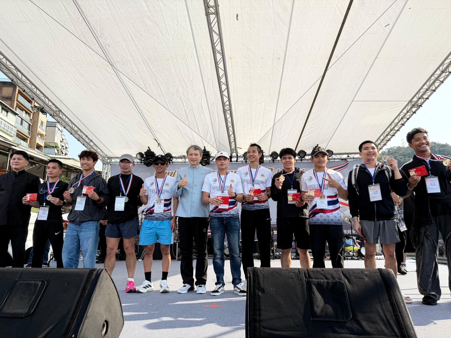 路跑男子組前十名頒獎