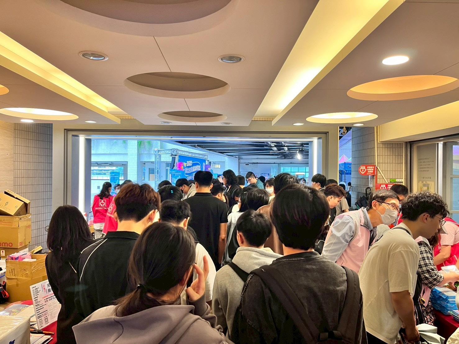 學生踴躍參與就博會