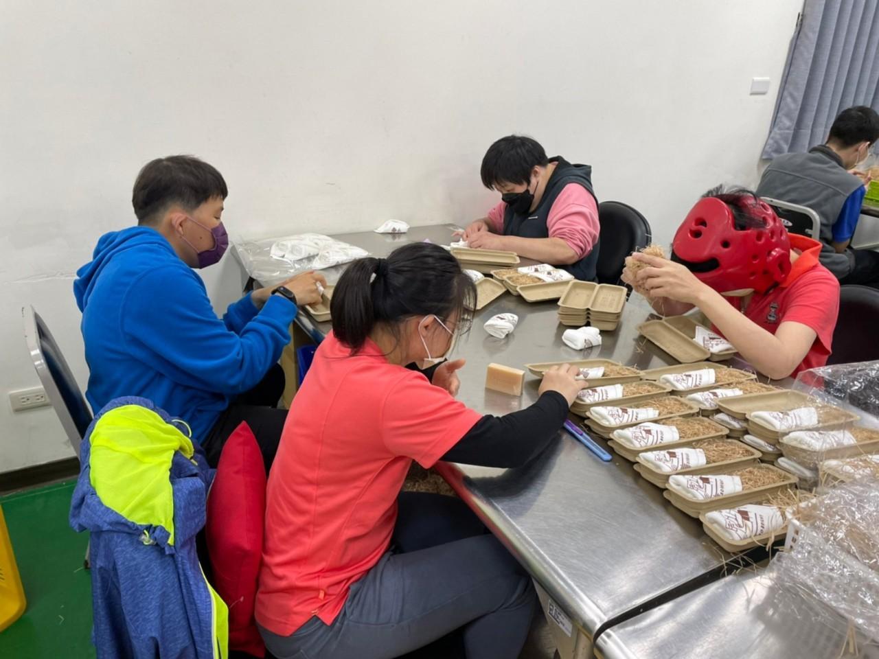 「新北庇護 購購媽媽樂」線上展售會即日起開跑，推出「3重好禮大放送」