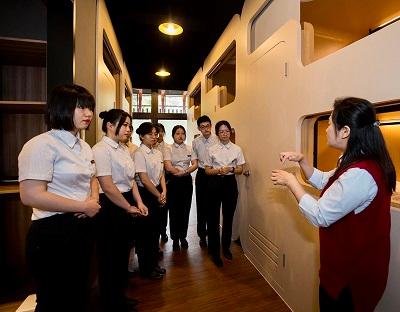 112新興的膠囊旅館也是學習課題_德霖餐旅管理系提供_2