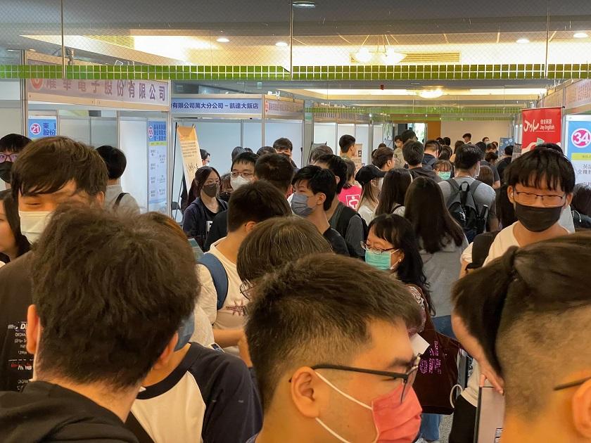 0516宏國德霖科大就博會_現場參加人潮