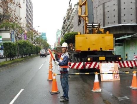 01派人員引導交通