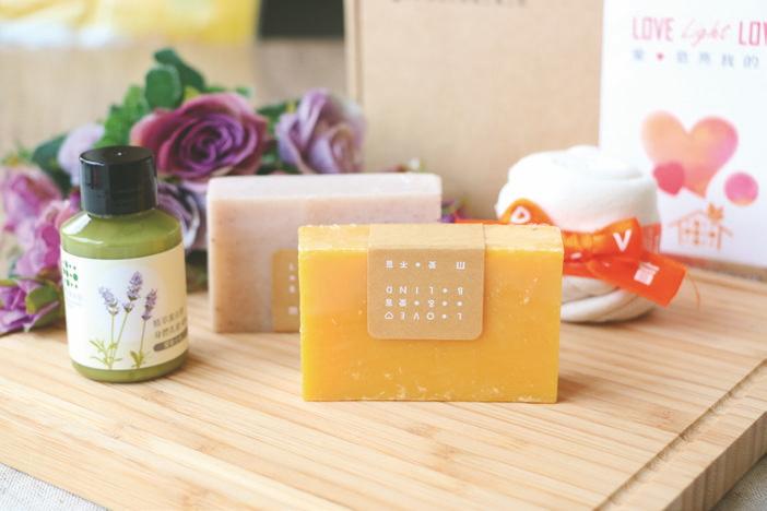 愛盲土城 - 玫好馨情手工皂禮盒