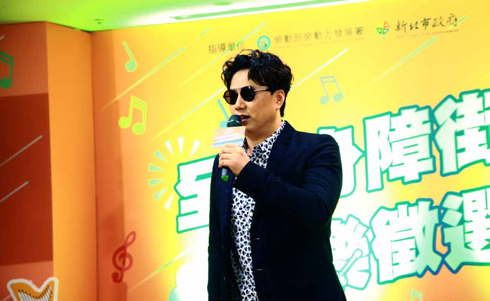 金曲歌王為全國身障街頭藝人音樂徵選大賽站台.jpg