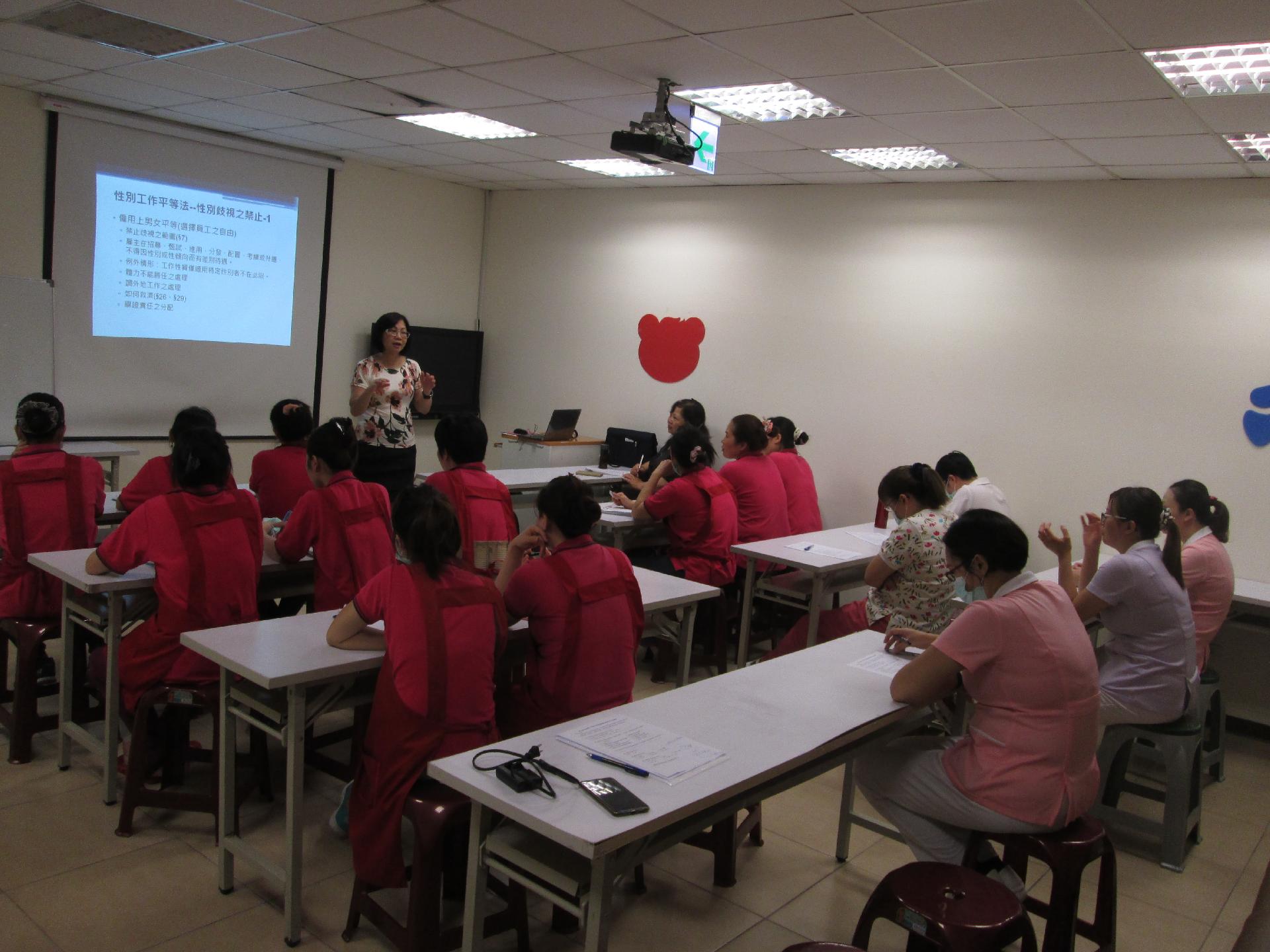 新北市勞動法令教育宣導2.JPG