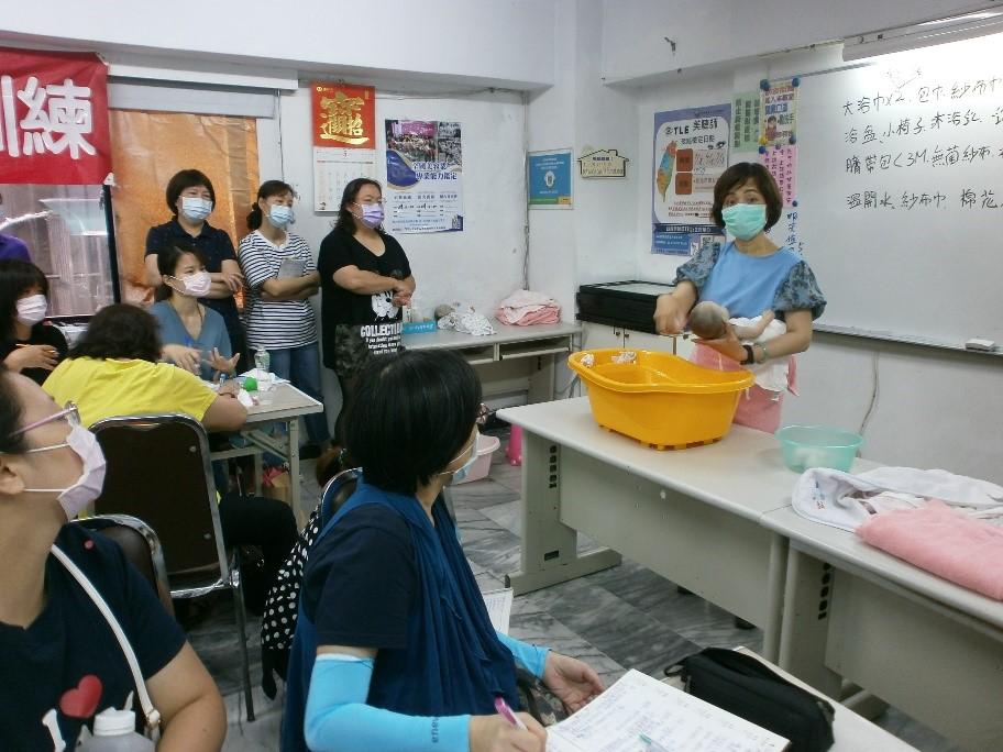 到府坐月子家事人員就業班-產訓合作班上課情形